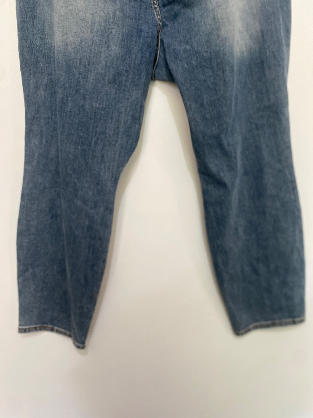 Judy Blue 24W High Rise Destroyed Slim Fit Jeans - Picture 9 of 12